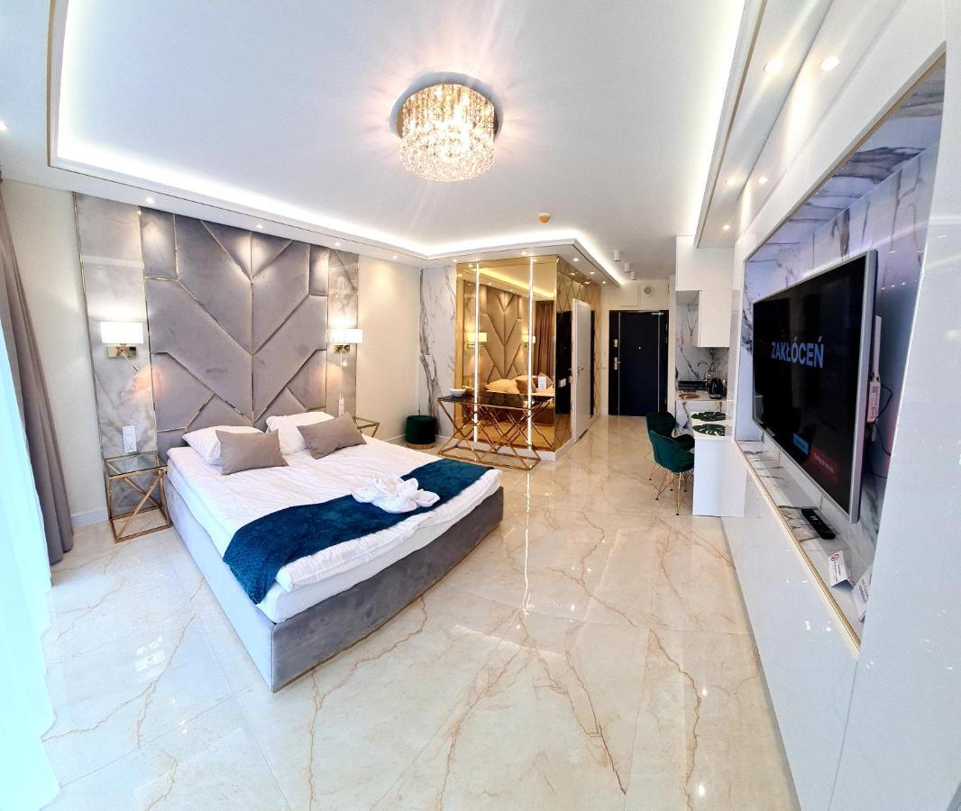 Apartment Adonis *